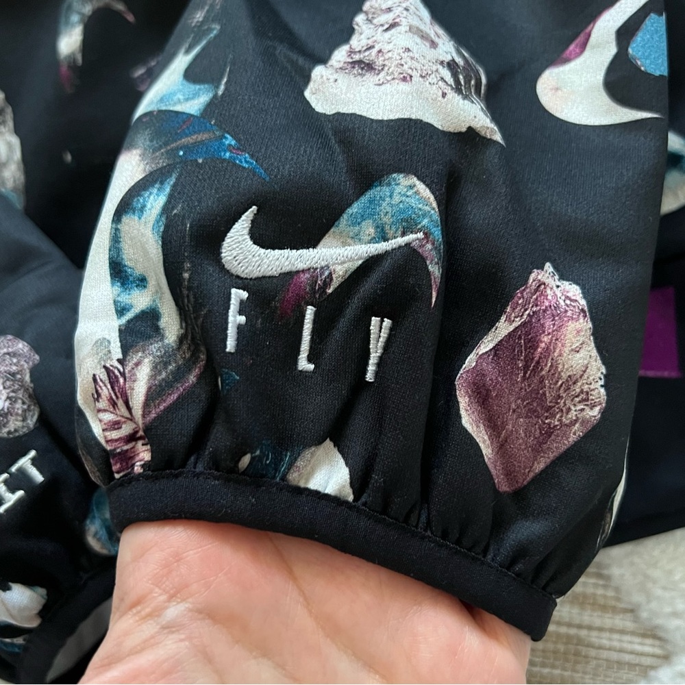 NWT Nike Dri-FIT Standard Issue Pullover Hoodie - Picture 8 of 11